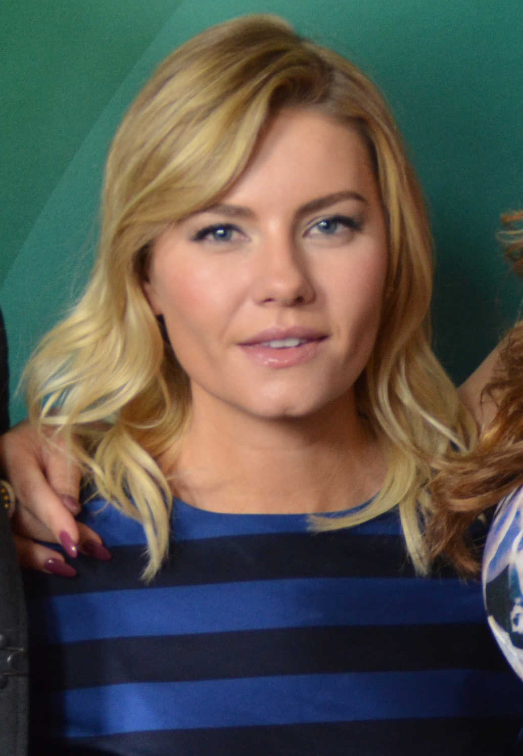 Elisha Cuthbert, Hollywood Hills'teki evini 2,1 milyon dolara satışa çıkardı