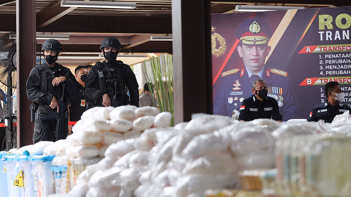 Endonezya'da 2,6 Ton Metamfetamin Ele Geçirildi