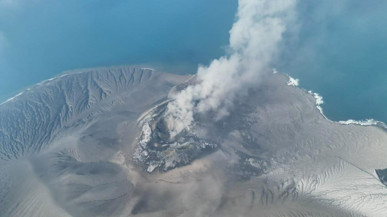Endonezya'da Anak Krakatoa Yanardağı Patlaması Sonrası İki Yeni Ada Oluştu