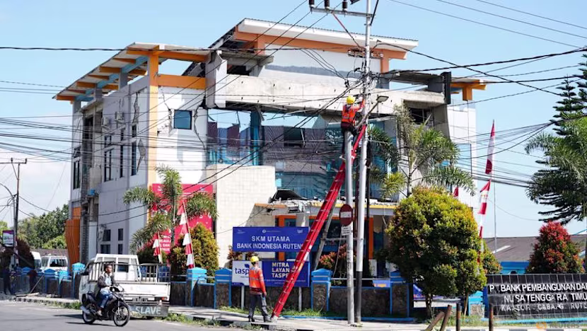 Endonezya'da deprem: 53 ölü, binlerce kişi tahliye edildi