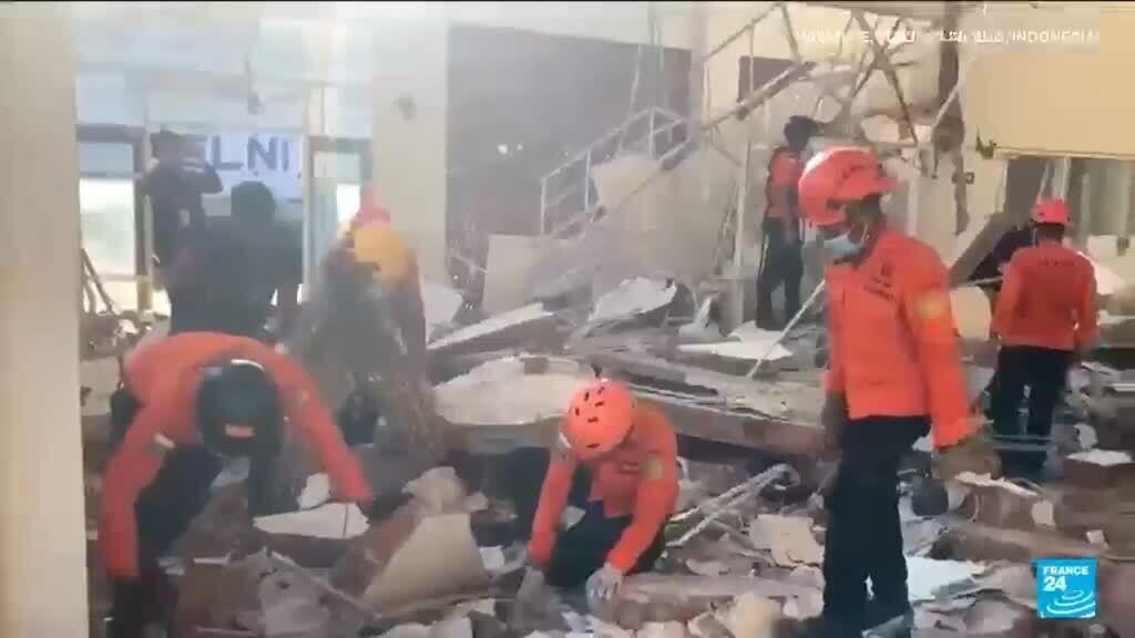 Endonezya'da 7,7 Büyüklüğünde Deprem: En Az 38 Ölü