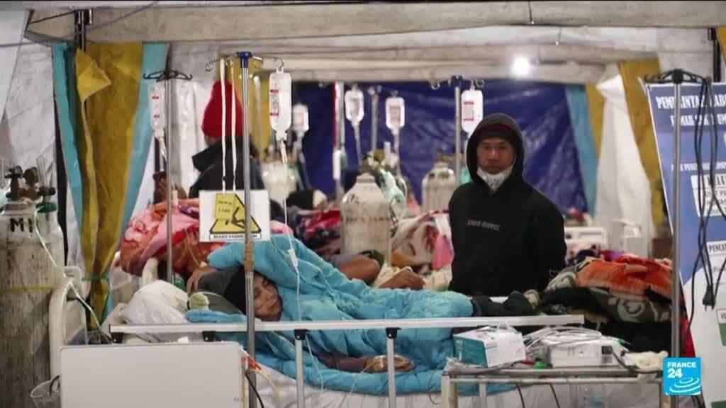Endonezya'da 7,7 Büyüklüğündeki Deprem: Ölü Sayısı Artıyor
