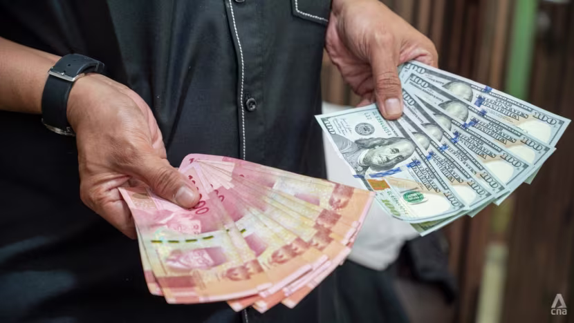 Endonezya Rupiahı Dolar Karşısında Tarihi Düşüşte