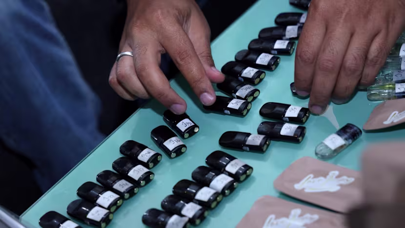 Endonezya'da uyuşturucu yüklü elektronik sigara tehlikesi büyüyor
