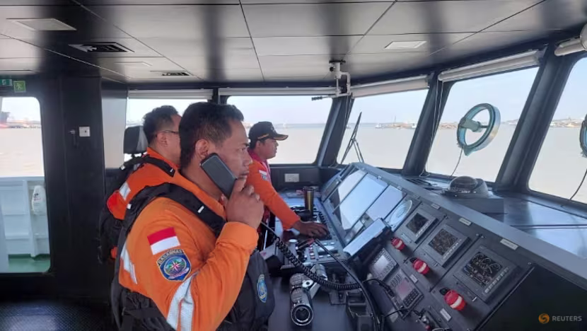 Endonezya'da yolcu gemisi battı: 129 kişi kayıp