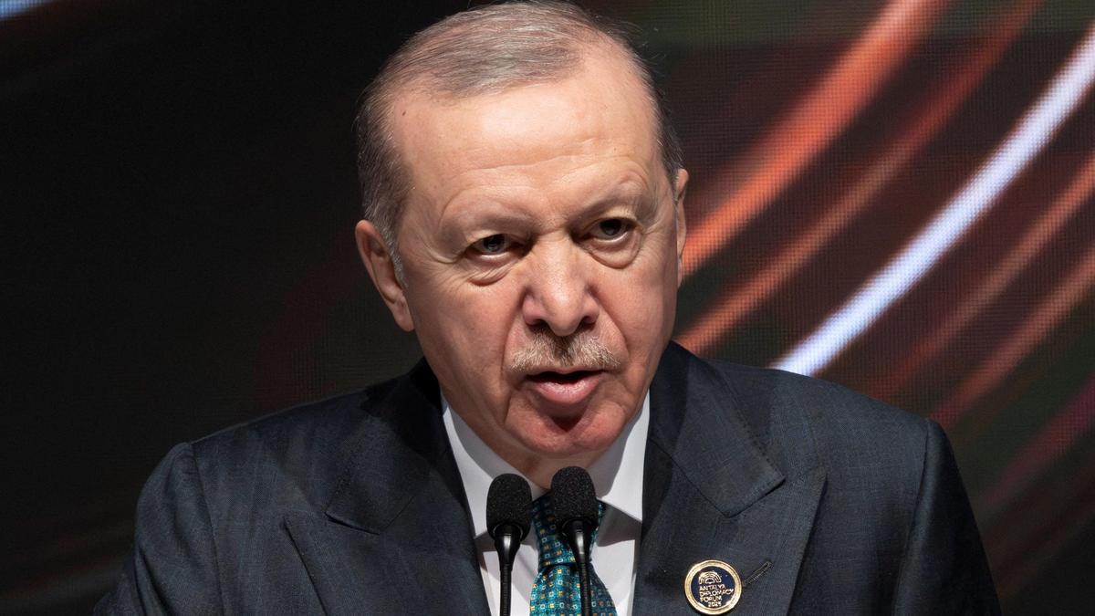 Erdoğan: İsrail'in Suriye ve Lübnan saldırıları Türkiye'yi de tehdit ediyor
