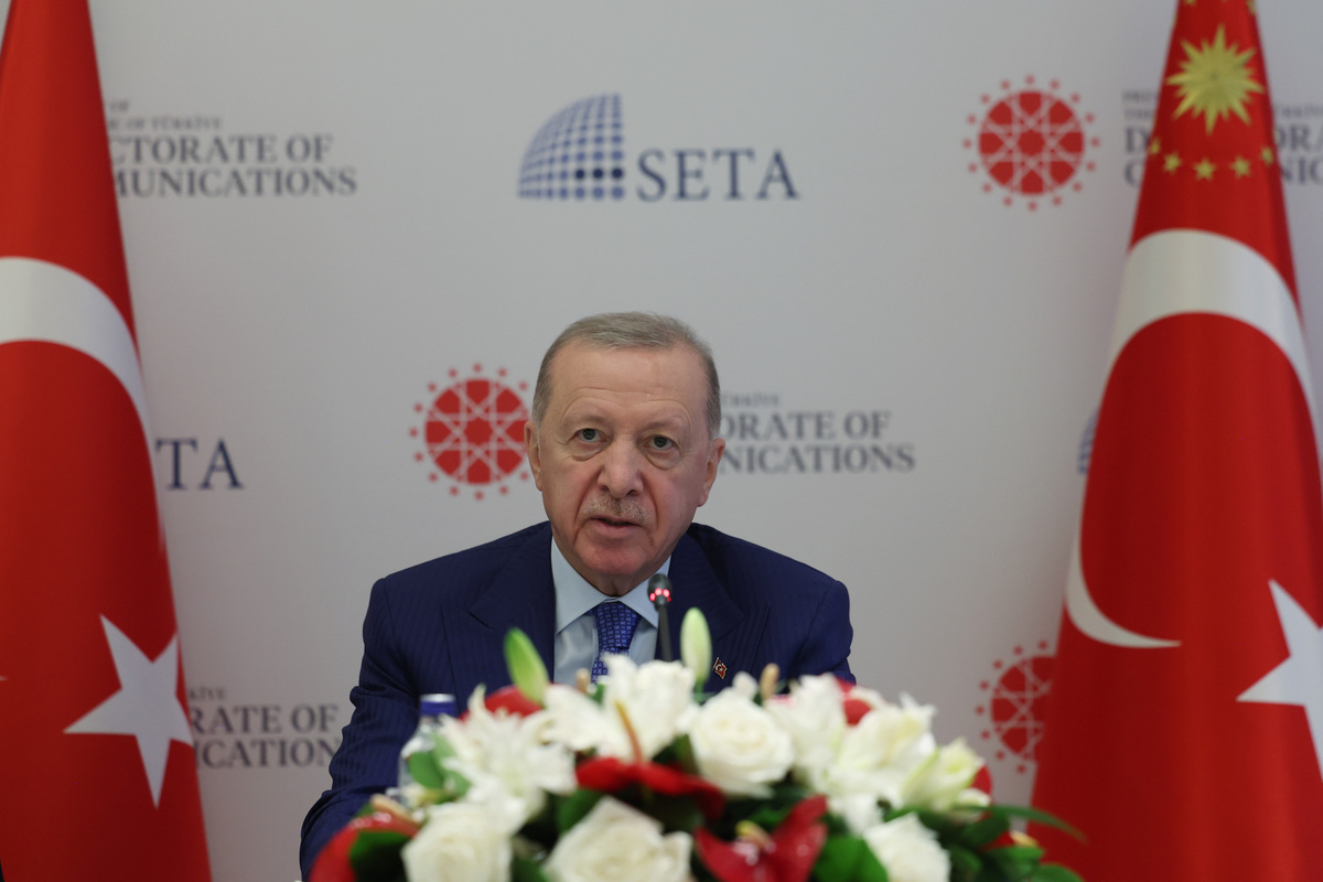 Erdoğan: Türkiye Doğu-Batı Arasında Seçim Yapmayacak