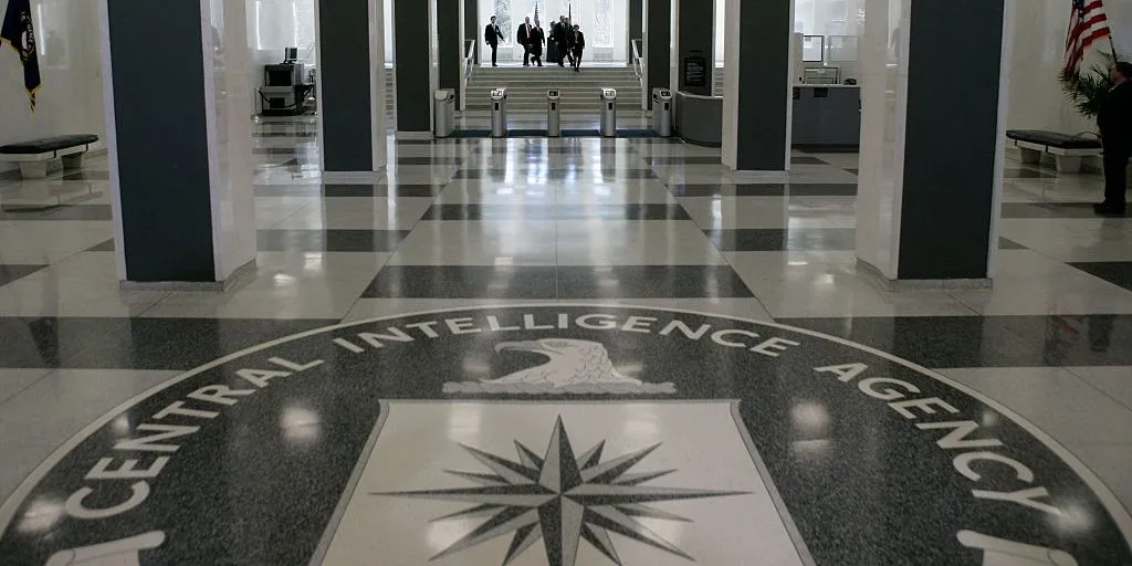 Eski CIA Ajanları Neden Seçilmiş Görevlere Getirilir
