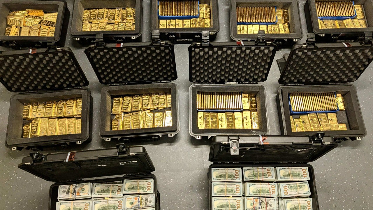Eski CIA yetkilisi 40 milyon dolarlık altın külçesi hırsızlığından suçunu kabul etti