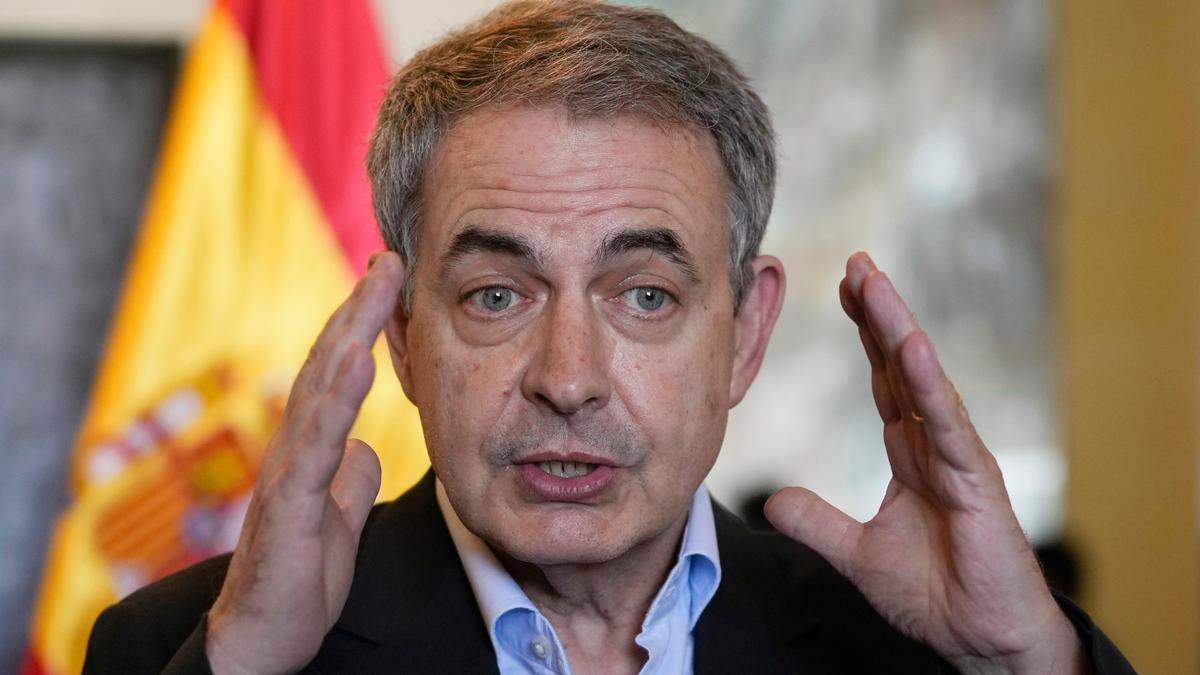 Eski İspanyol Başbakanı Zapatero'ya evrak çantasında 1.3 milyon euro lüks saat ve mücevher skandalı