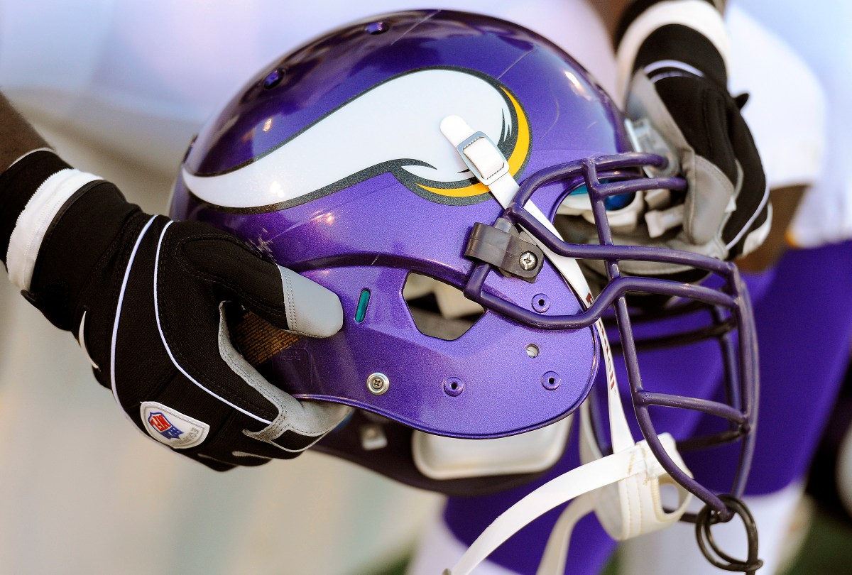 Eski Vikings Oyuncusu ve Georgia Efsanesi Norris Brown Hayatını Kaybetti
