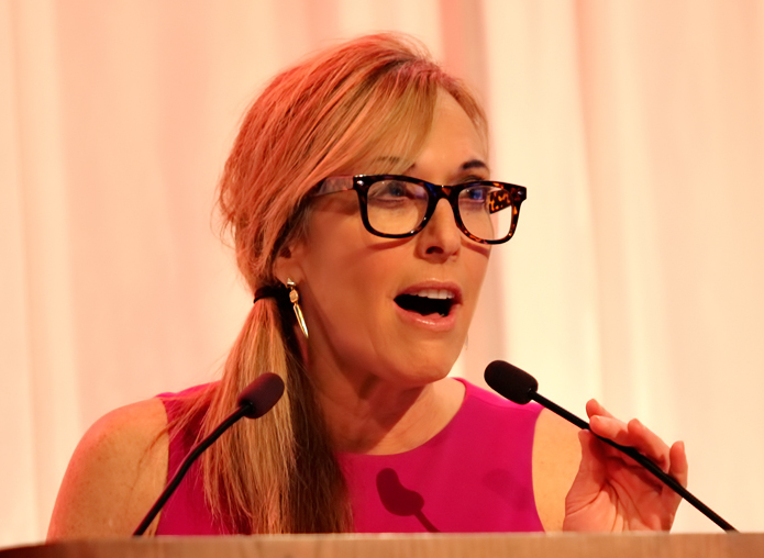 ESPN Efsanesi Linda Cohn'un 30 Yıllık SportsCenter Yolculuğu