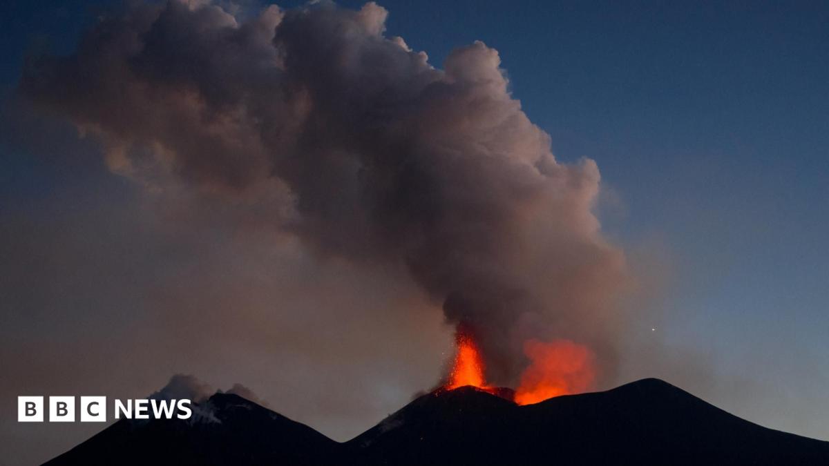 Etna Yanardağı'nda Yıldırım Çarpan ABD'li Dağcı Hayatını Kaybetti