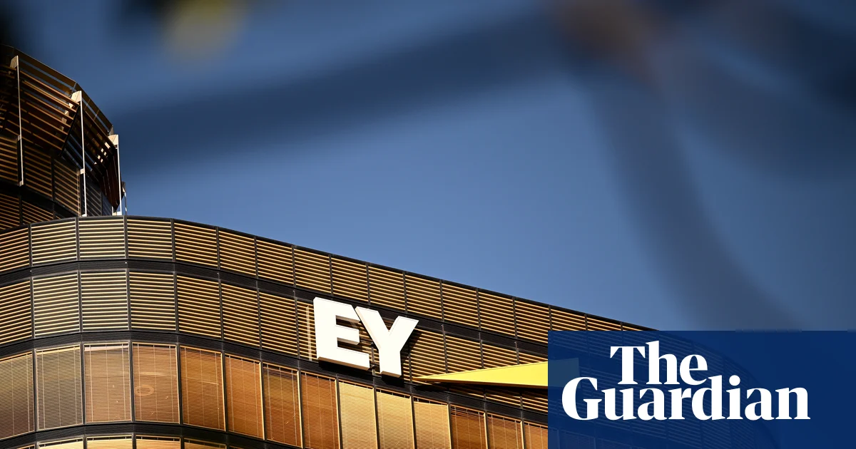 EY çalışanı Avustralya Başbakanı'nın banka hesabına girdi iddiasıyla kovuldu
