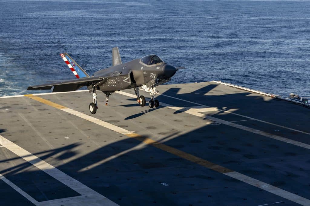 F-35C, Ford sınıfı uçak gemisi Kennedy'de testlere başladı