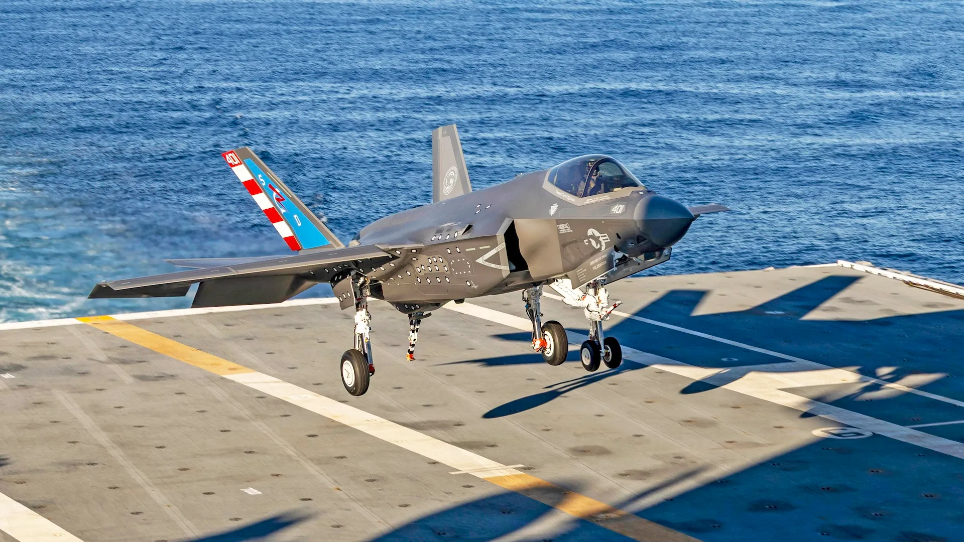 F-35C, Ford sınıfı uçak gemisine ilk kez iniş yaptı