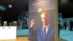 Farage, külçe altın reklamından 270 bin sterlin kazandığını doğruladı