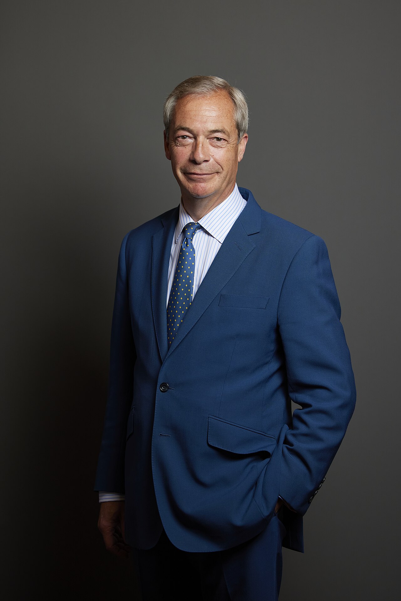 Farage seçim sonuçlarını polis uyarısı nedeniyle kaçırdı