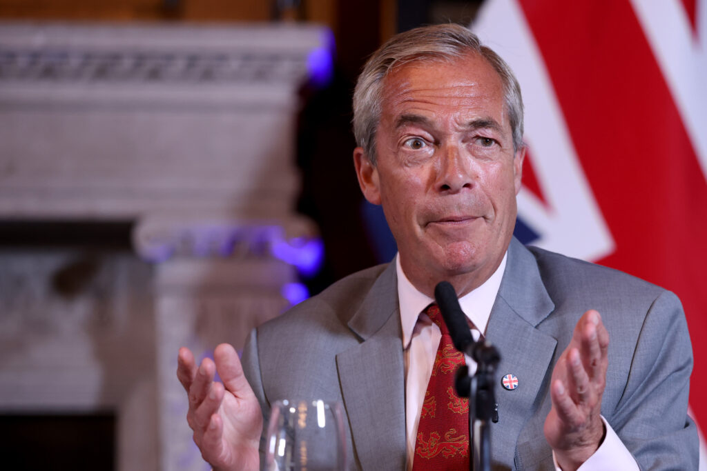 Farage ve Binface: Clacton ara seçimlerindeki sirk