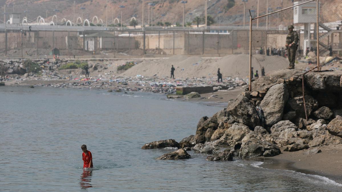 Fas, Ceuta ve Melilla sınırlarında güvenliği artırdı