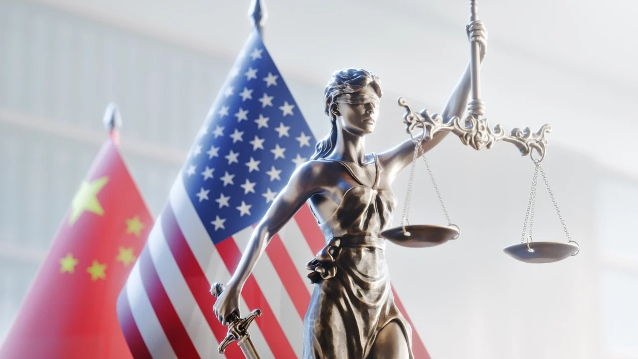 FBI, ABD'li yetkilileri hedef alan 13 Çin casusluk sitesini kapattı
