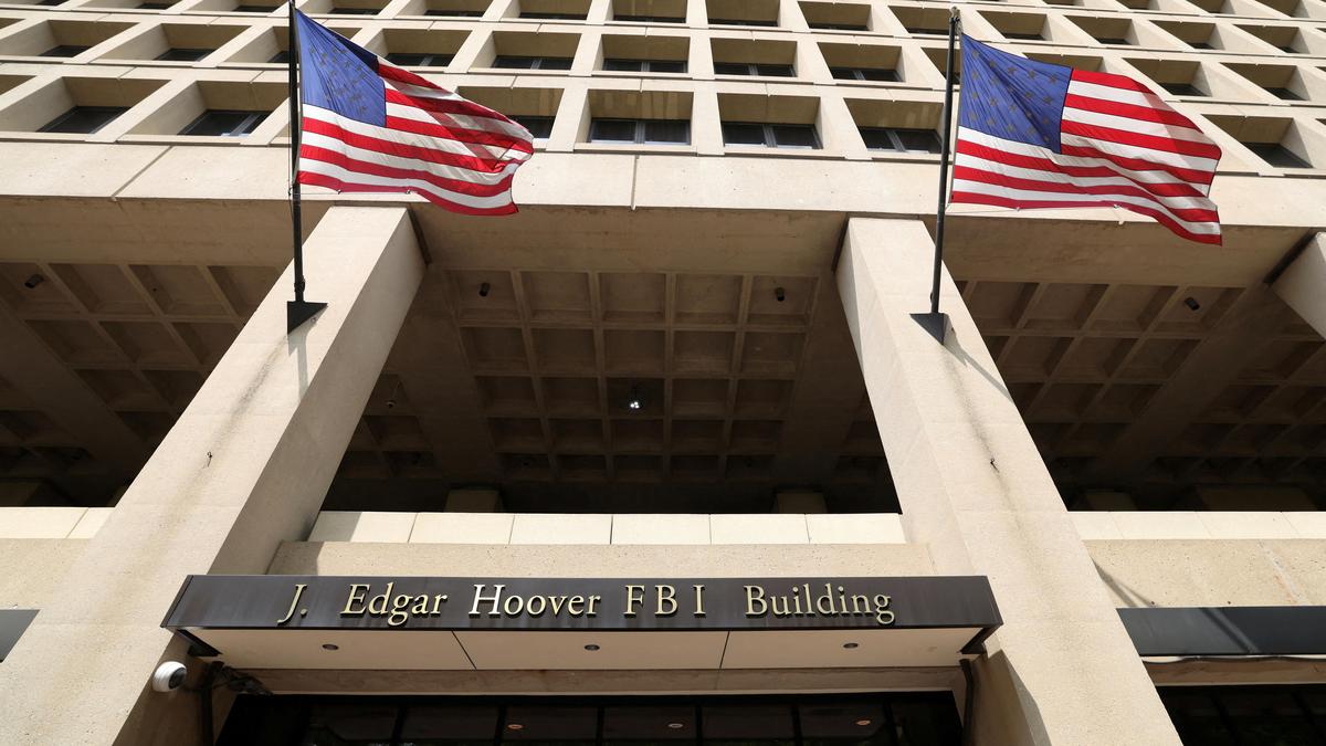 FBI, Enerji Bakanlığı çalışanını Yemen'de İran destekli Husilere destek suçlamasıyla tutukladı