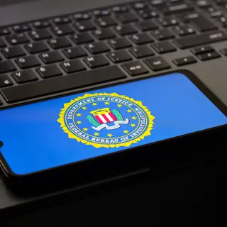 FBI, hassas personel verilerinin çalınmasını soruşturuyor