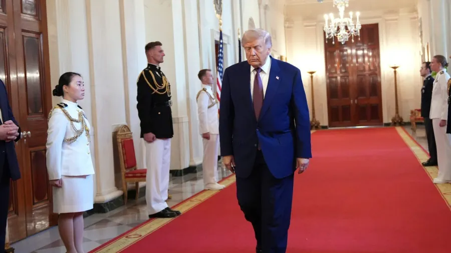 Federal Yargıç Trump'ın Vatandaşlık Kanıtı Kararını Engelledi