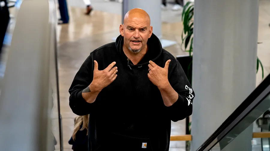 Fetterman'dan El-Sayed'a: Piker ile kampanyaya devam et, meydan okuyorum