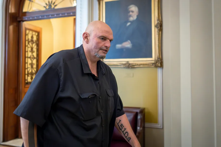 Fetterman: Filibuster'ı kaldırma girişimimiz büyük hataydı