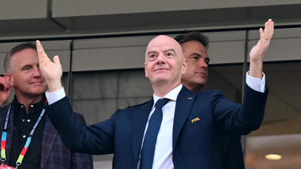 FIFA Başkanı'nın Özel Uçak Kullanımı Dünya Kupası'nın Karbon Ayak İzini Gölgeliyor