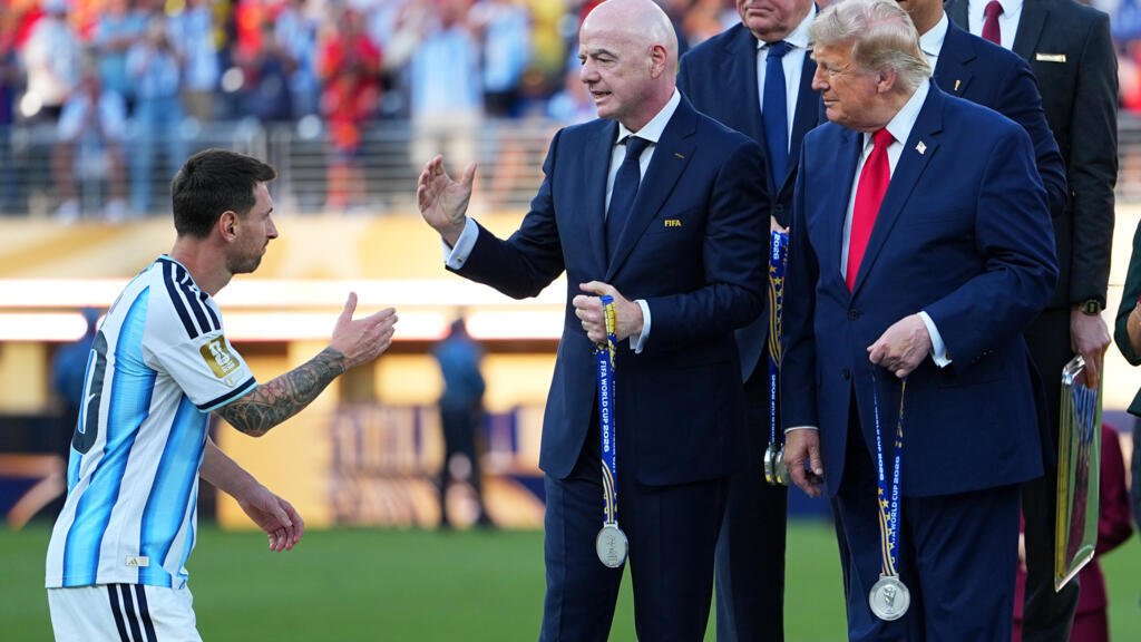 FIFA, özel yatırımcı planı için istişareye devam edecek