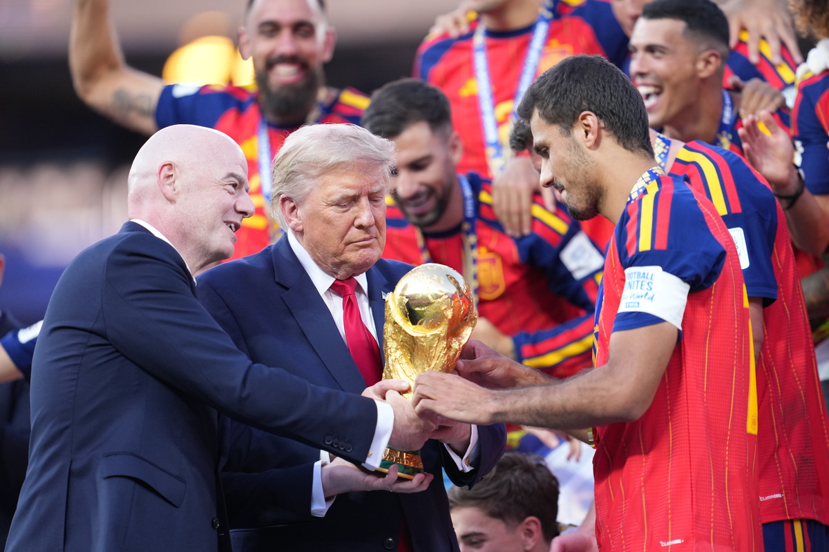 FIFA'ya tarihi isyan: Para ilk kez sorun değil