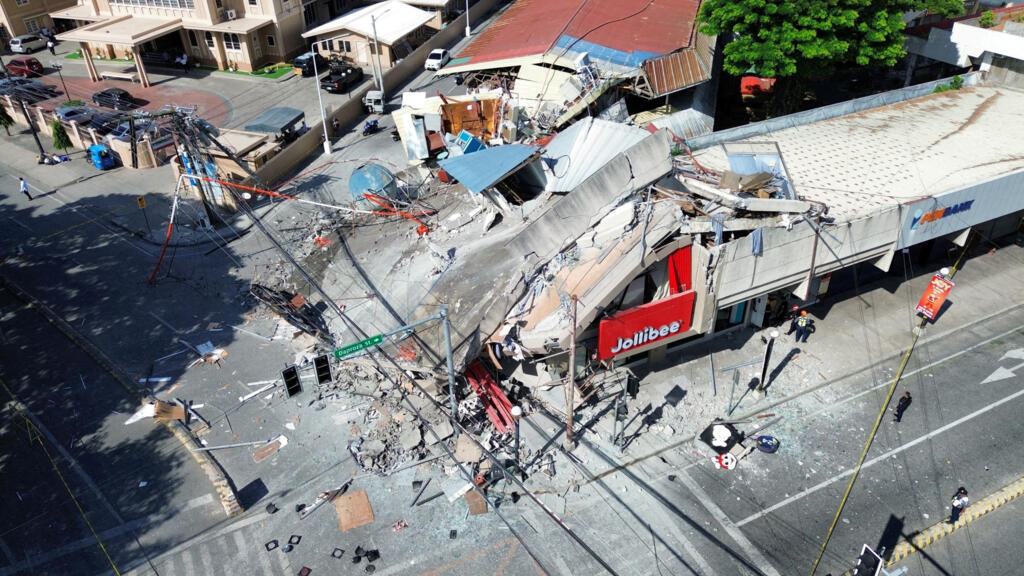 Filipinler'de 7.8 Büyüklüğünde Deprem: En Az 19 Ölü