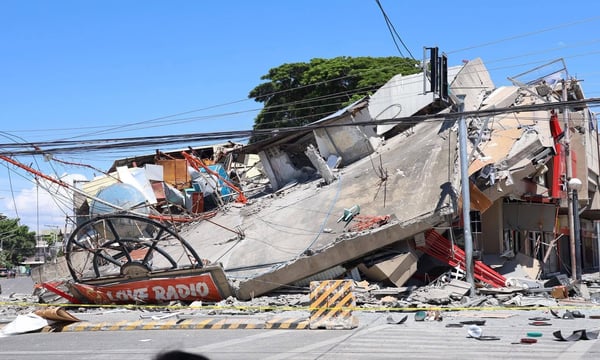 Filipinler'de Deprem: En Az 32 Ölü