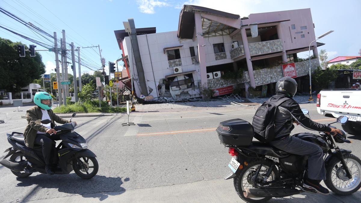 Filipinler'de depremde 20 ölü: Gıda yardımı için acil hava köprüsü