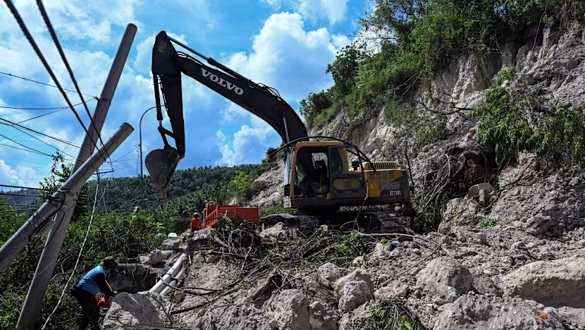 Filipinler'de deprem: Enkaz altında kurtarma çalışmaları sürüyor
