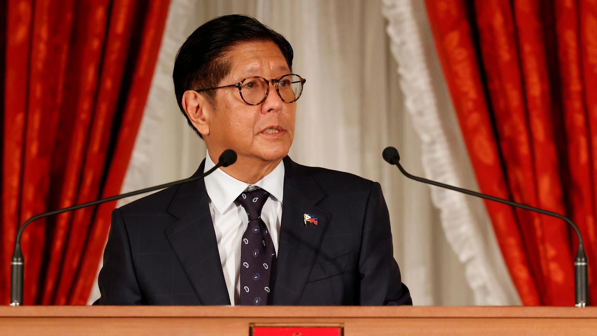 Filipinler Devlet Başkanı Marcos'tan Senatörlere Boykotu Bitirme Çağrısı