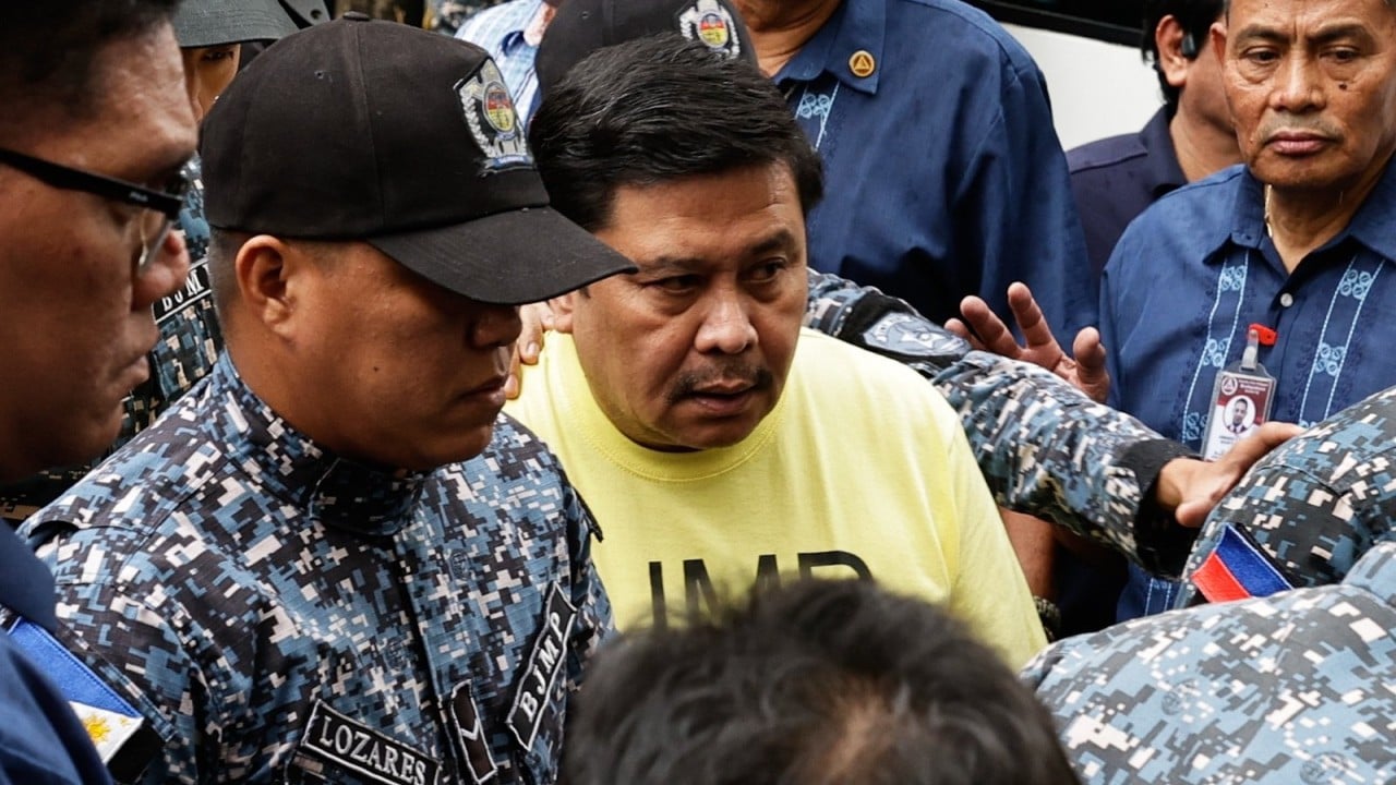 Filipinler'de Senato Kilitlenmesi Derinleşiyor: Estrada'nın Tutuklanması Gerilimi Tırmandırdı