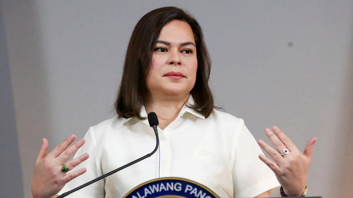 Filipinler Senatosu Başkan Yardımcısı Duterte'nin suçlamalarını görüşüyor