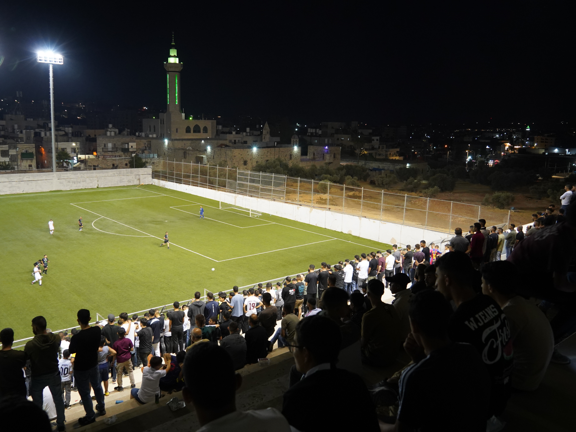 Filistin futbolu geri döndü: 'Yaşaması gereken bir halkız