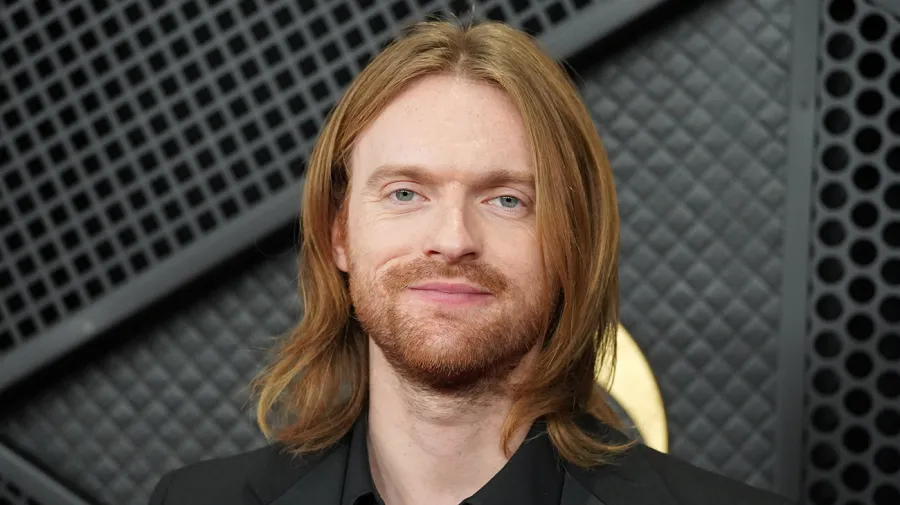 Finneas, Macklemore'un İsrail karşıtı mesajı sonrası Ed Sheeran turnesinden çekildi