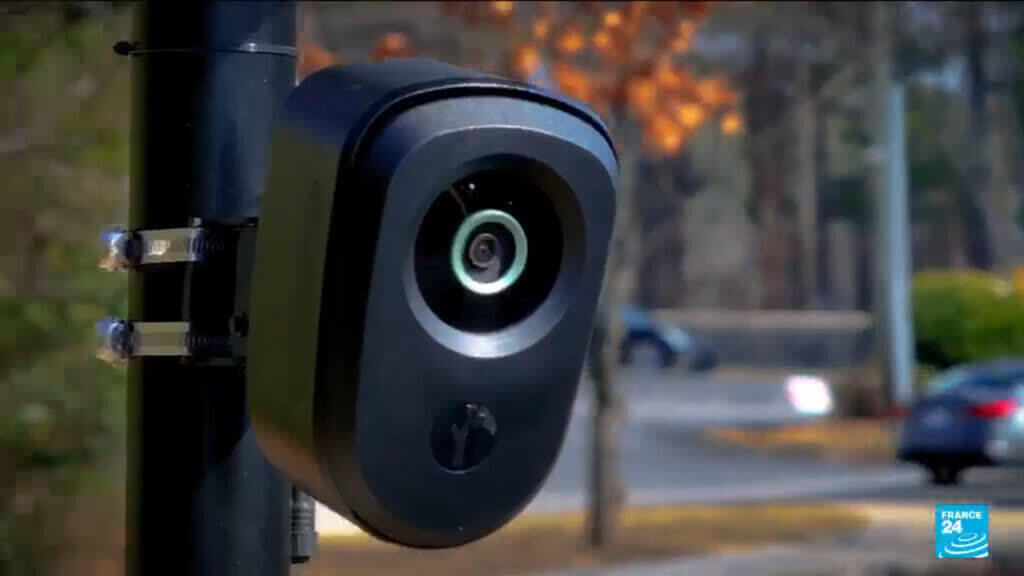 Flock'un AI Kameraları Mahremiyet Endişesi ve Şiddeti Tetikliyor