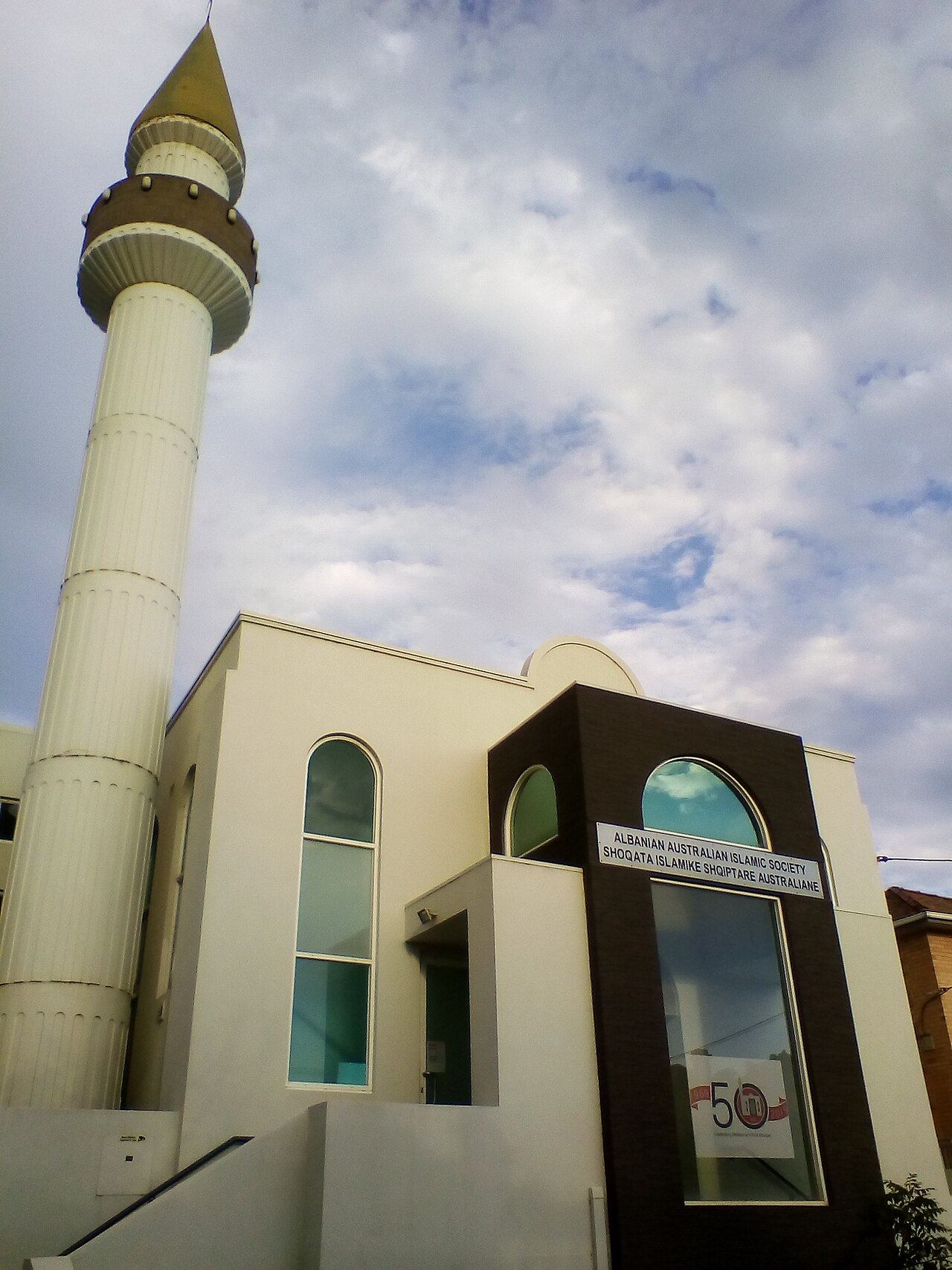 FlyDubai Saldırısı Soruşturması Melbourne Camii'ne Uzandı