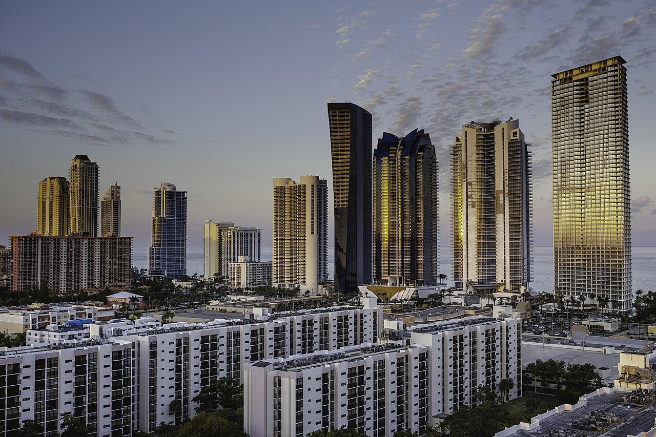 Fort Lauderdale'de Lüks Konut Patlaması: New York Yatırımcıları Akın Ediyor