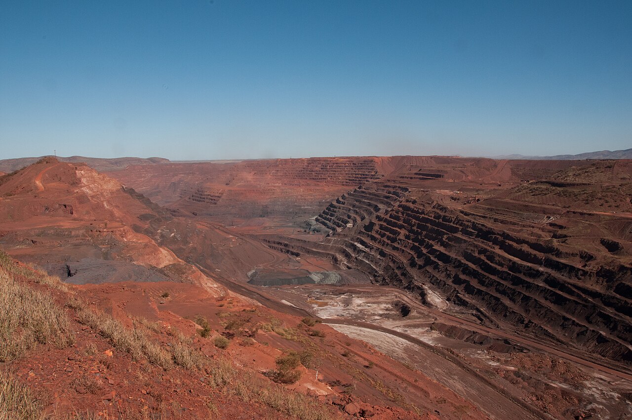 Fortescue'nun Yıllık Kârı Düştü: Çin'deki Emlak Krizi ve Alım Süreçleri Etkili