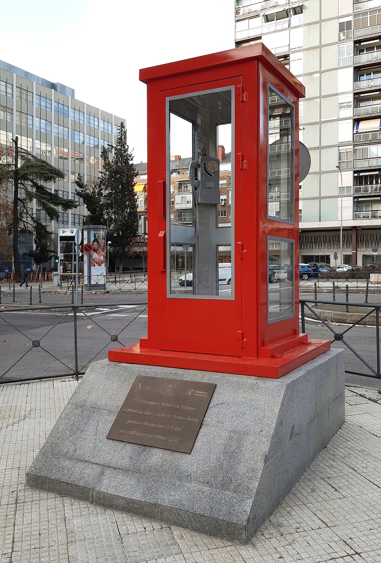 Franco İspanyası'nda telefondan gelen korku: La Cabina ve El Televisor