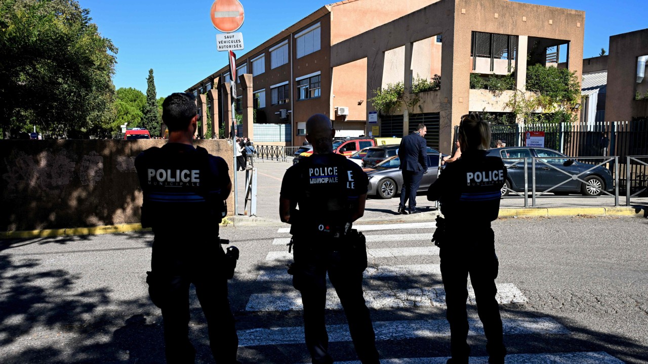 Fransa'da 14 yaşındaki öğrenci, müdür ve öğretmeni vurdu