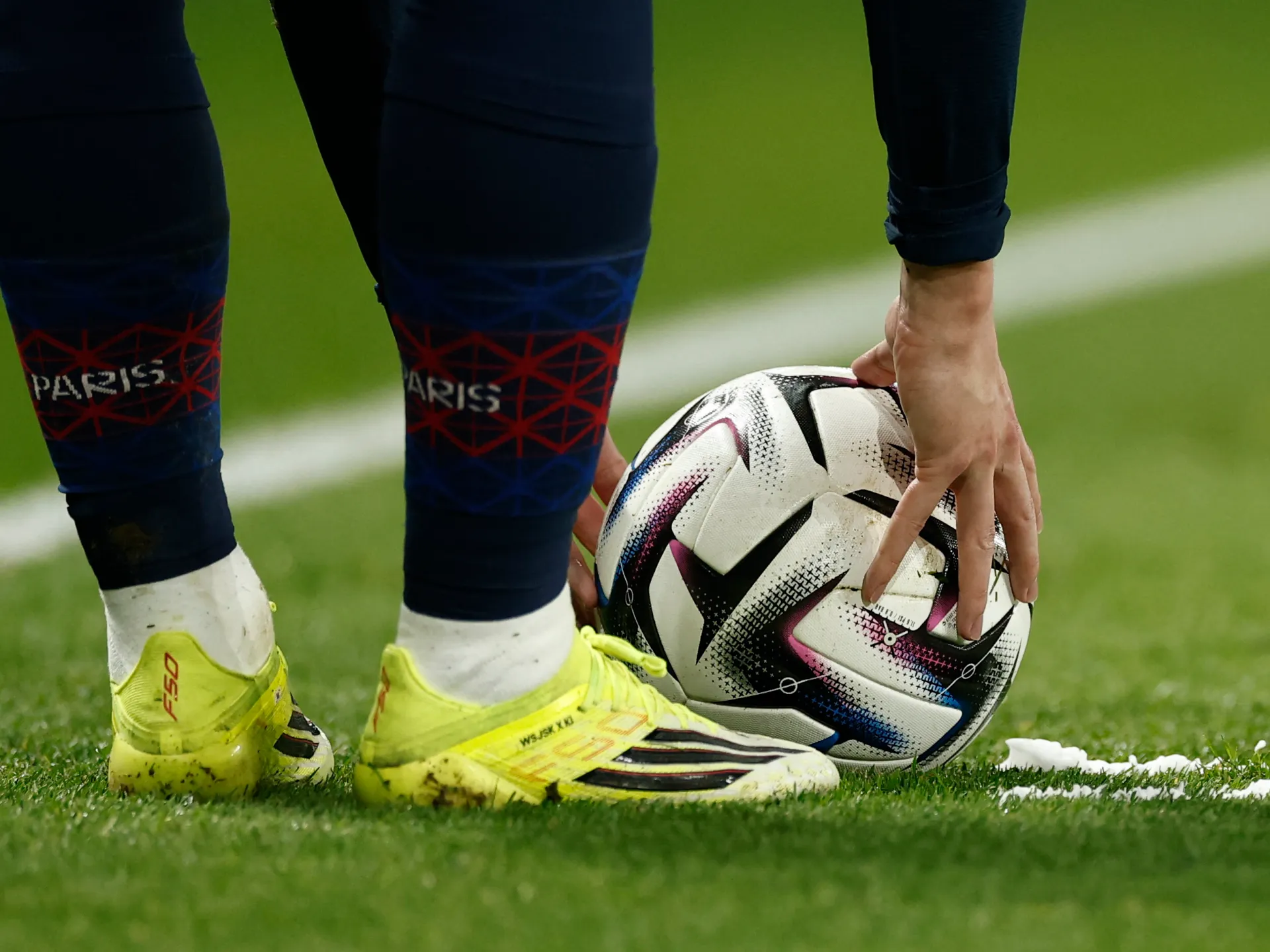 Fransa'da Futbol Hakemi, Oyuncuların Kavgası Sonucu Sakatlandı
