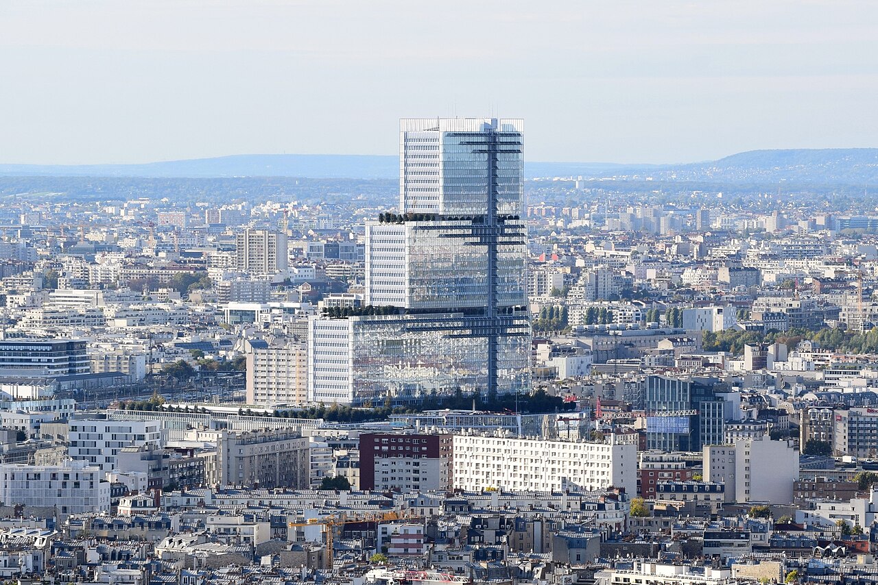 Fransa'da Hızlı Yargılamalar: Paris Adliyesi'nde Kaos ve Adalet Arayışı